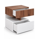 Mesa de Cabeceira Vega com as duas gavetas abertas, vista lateral direita